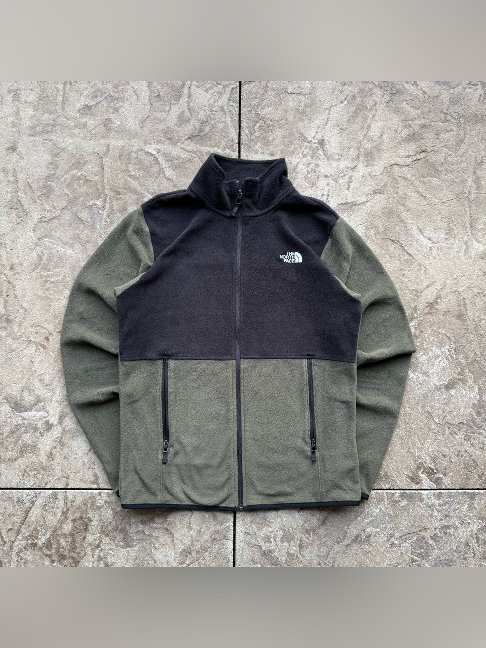 The North Face Two Tone Olive Green & Black Fleece Jacket Size Small